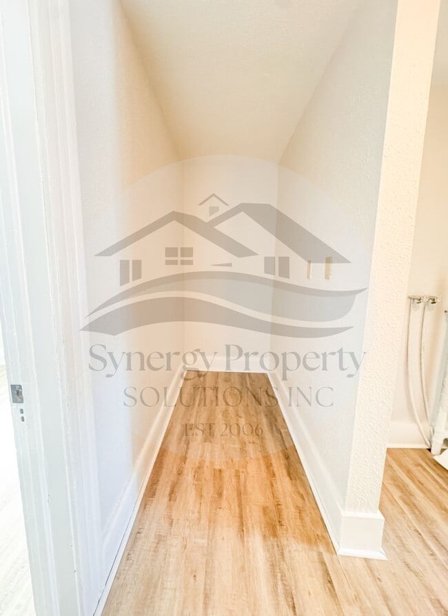 Building Photo - Shelby Home