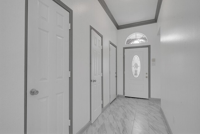 Building Photo - 3515 Walden Dr