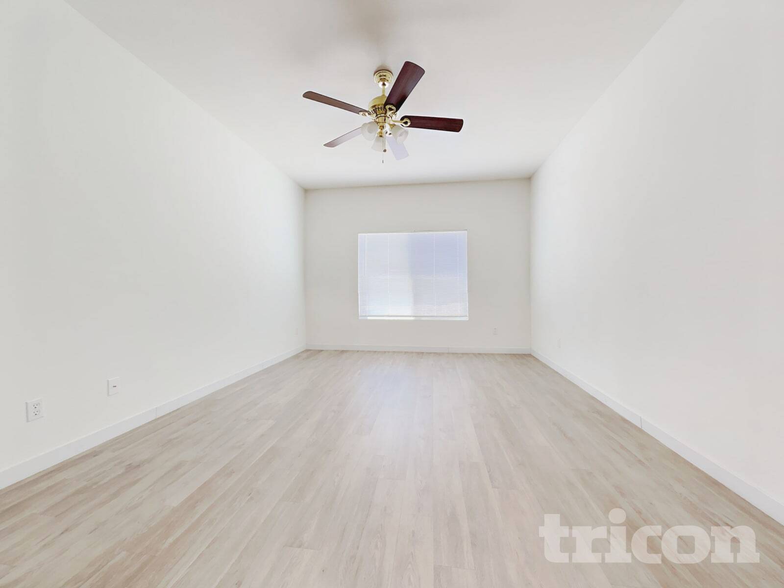Building Photo - 2069 Holguin St