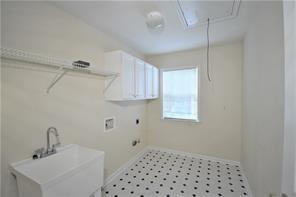 Building Photo - 740 Henley Ct