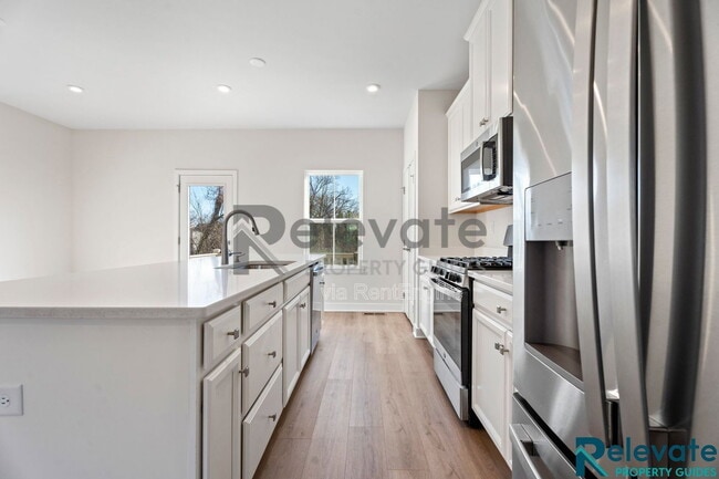 Building Photo - 2008 Old Manchester St