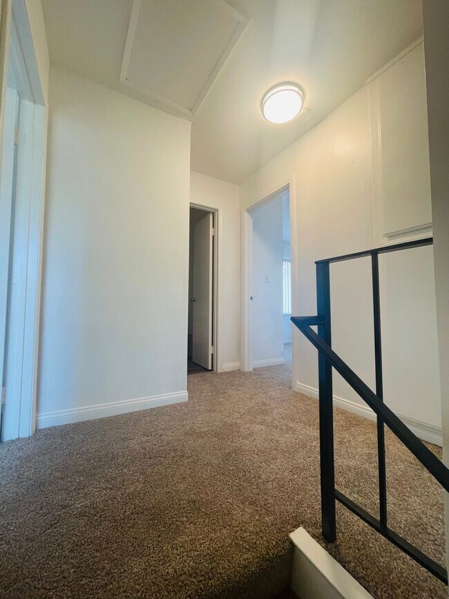 Building Photo - Todd Ranch Condo Welcome to the Todd Ranch Condo, 3-bedroom, 2-bathroom home located in the vibra...