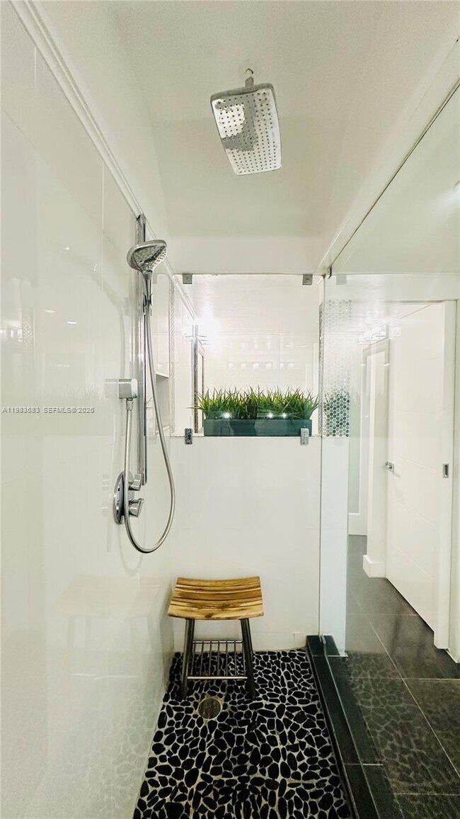 Building Photo - 19390 Collins Ave