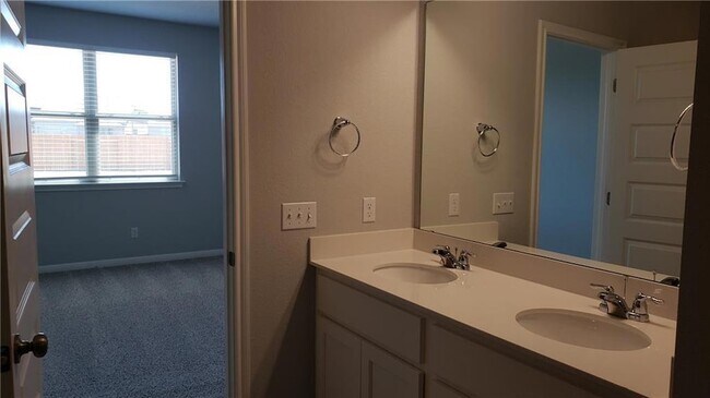 Building Photo - 1508 Whippletree Trl