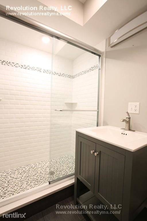 Building Photo - 3 br, 2 bath  - 15 Kenilworth St Apt 2R