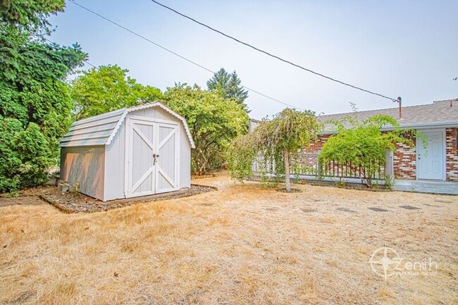 Building Photo - 6509 Louisiana Dr