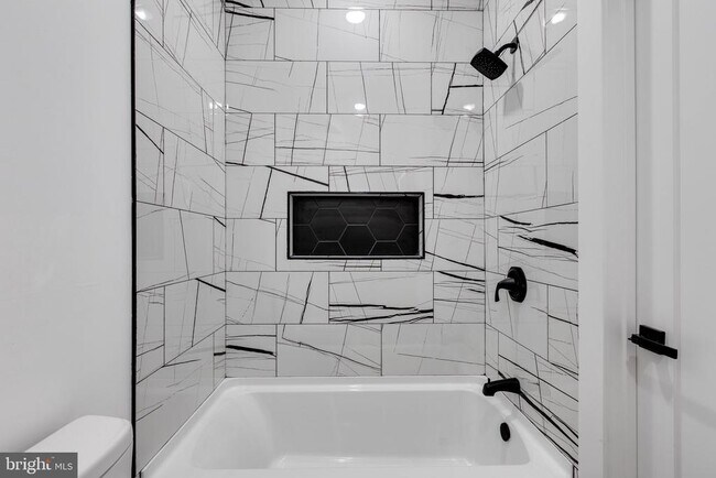 Building Photo - 713 S 55th St