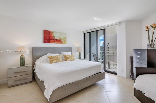 Building Photo - 3000 N Ocean Dr