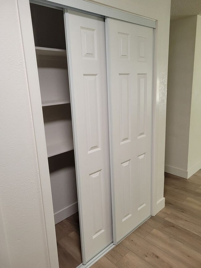 Building Photo - 3 bed/2 bath