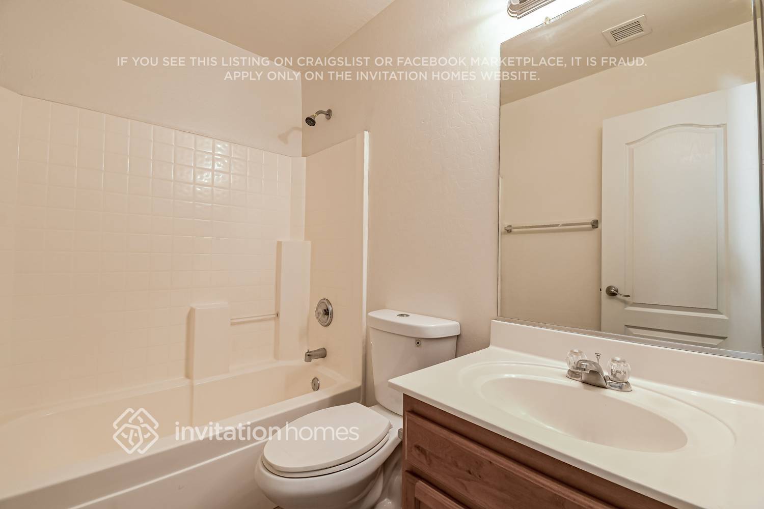 Building Photo - 2005 W Green Tree Dr