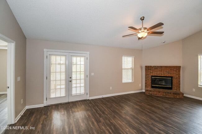 Building Photo - 11516 Birch Forest Cir E