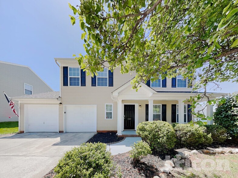 Building Photo - 2102 Taras Trace Dr