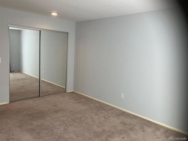 Building Photo - 9260 W Utah Ave