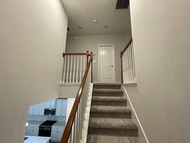 Building Photo - 64 Seastar Ct