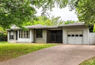 Building Photo - 4902 Valley Oak Dr