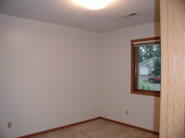 Building Photo - 855 Highview Dr