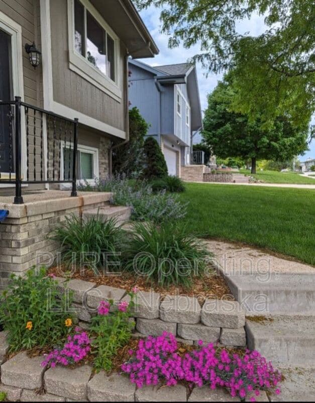 Building Photo - 8005 S 152nd St