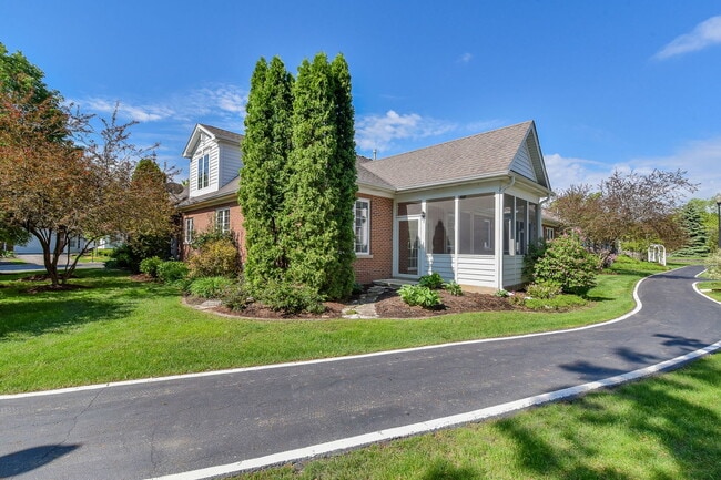 Building Photo - 410 Delnor Glen Dr