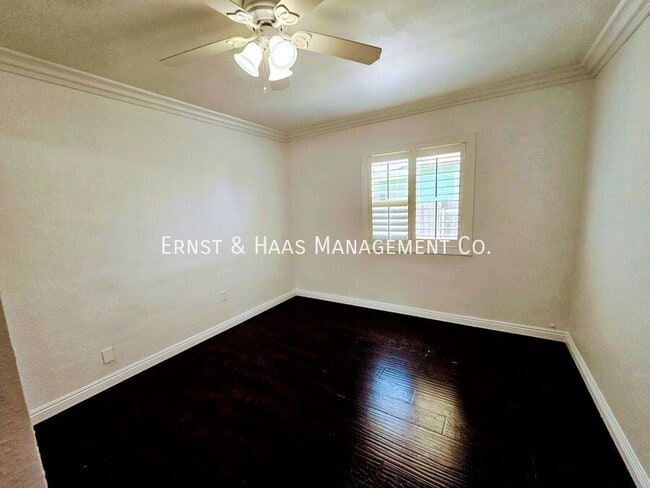 Building Photo - 5012 N Bentree Cir