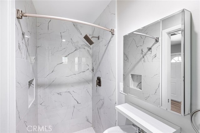 Building Photo - 16440 Donmetz St