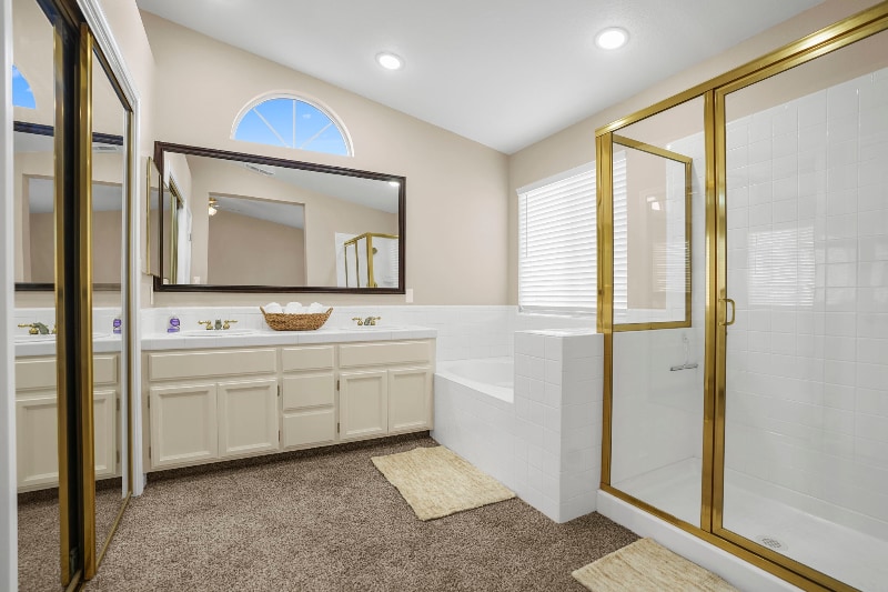 Building Photo - 209 Grapewood Ct
