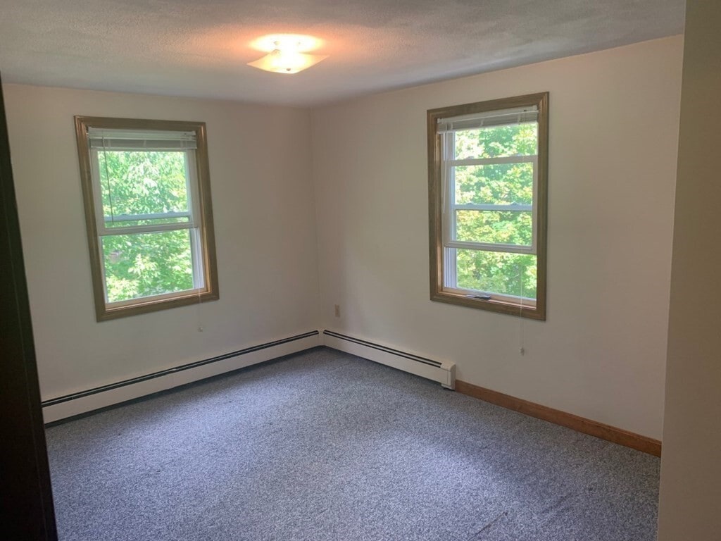 Building Photo - 13 Aiello Dr