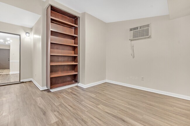 Building Photo - 1838 Quail Park Cir