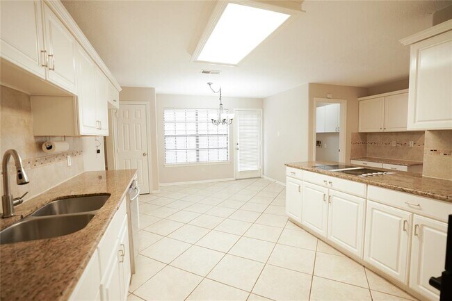 Building Photo - 14106 Glen Canon Ln