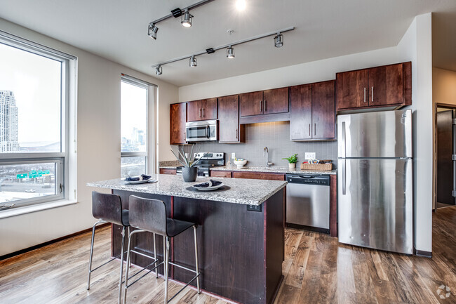 2BR, 2BA - 954SF - The Bridges Dinkytown