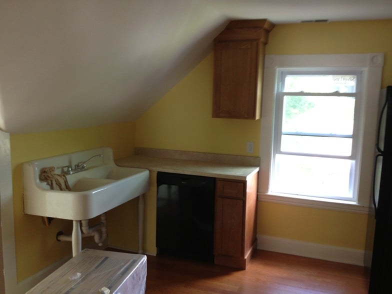 KITCHEN - 15 Columbus Ave