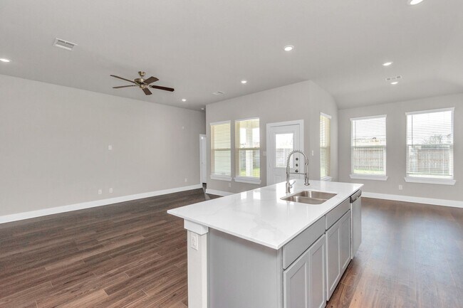 Building Photo - 10607 Crescent Peak Dr