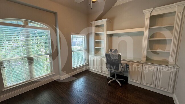 Building Photo - 1112 Snowbird Dr