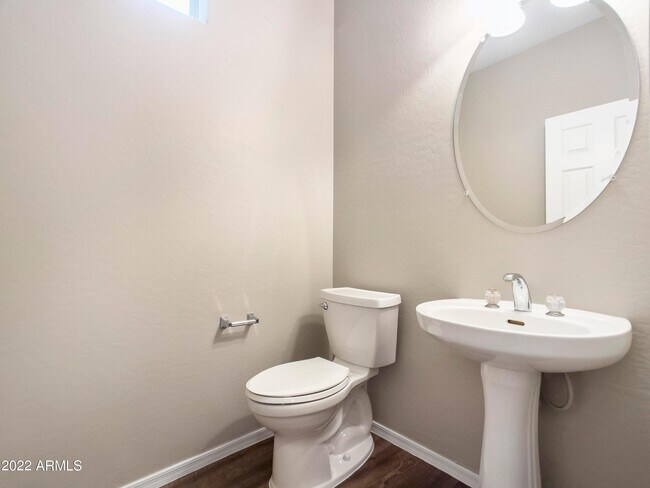 Building Photo - 2622 W Florentine Rd