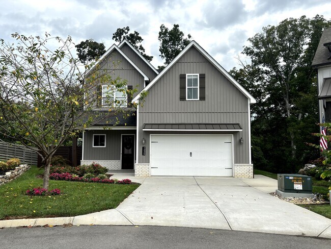 Building Photo - 1226 Belle Pond Ave