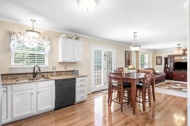 Building Photo - 4208 Mylan Rd