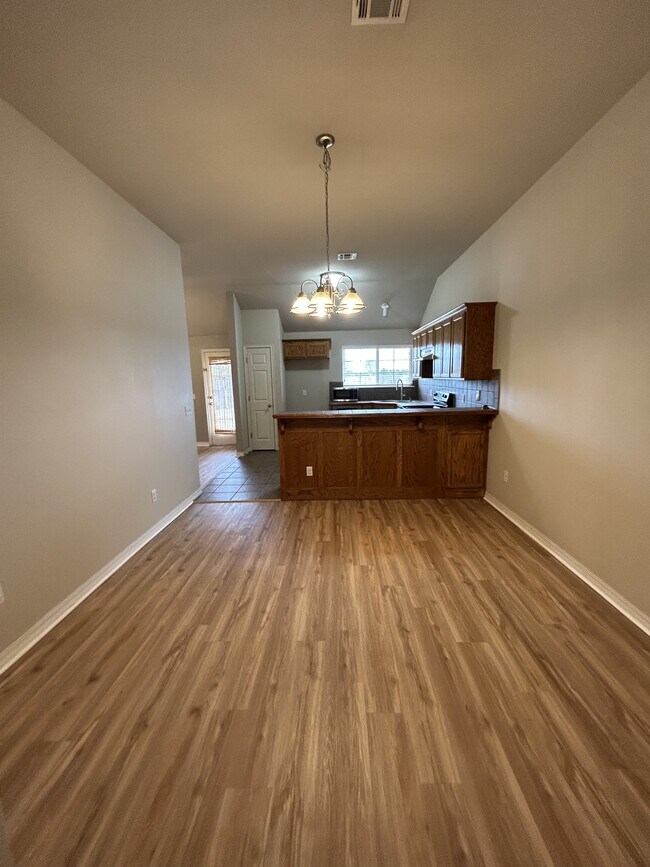 Building Photo - 2237 Scissortail Landing Dr