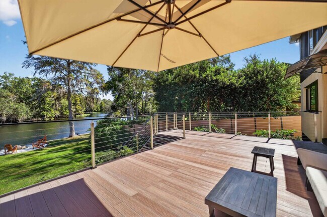 Building Photo - 511 S Riverhills Dr