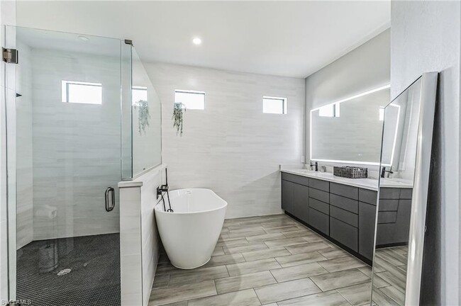 Building Photo - 4618 Catalina Ln