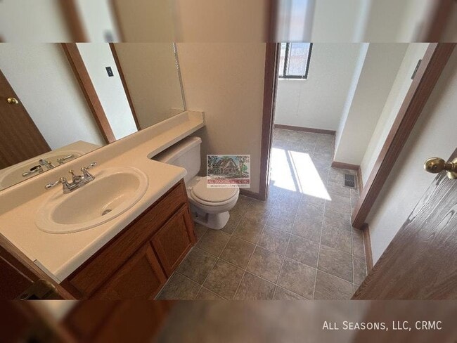 Building Photo - 750 Rundle Ct