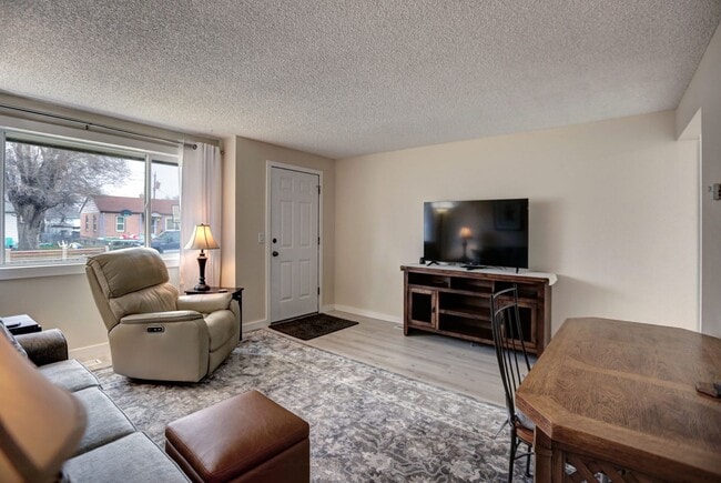 Building Photo - Prime North Spokane Location Near Providence Hospital