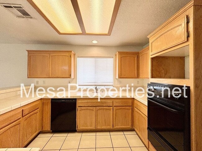 Building Photo - 17928 Sunburst Rd