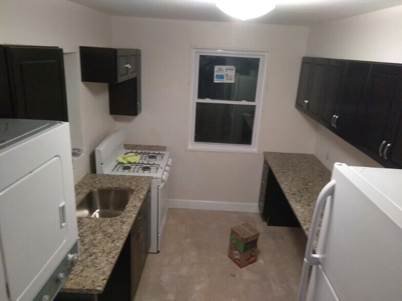 Building Photo - 6309 Longfellow St