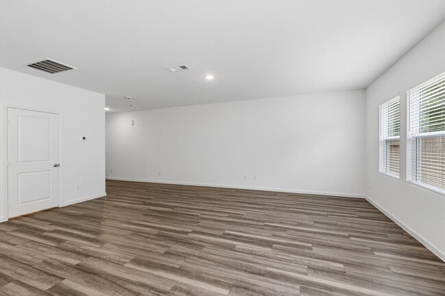 Building Photo - 15052 Ronan Dr