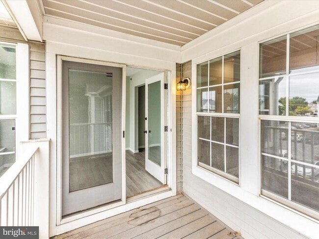 Building Photo - 615 Himes Ave
