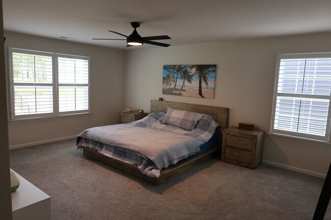 Building Photo - 136 Dogwood Grv Pl