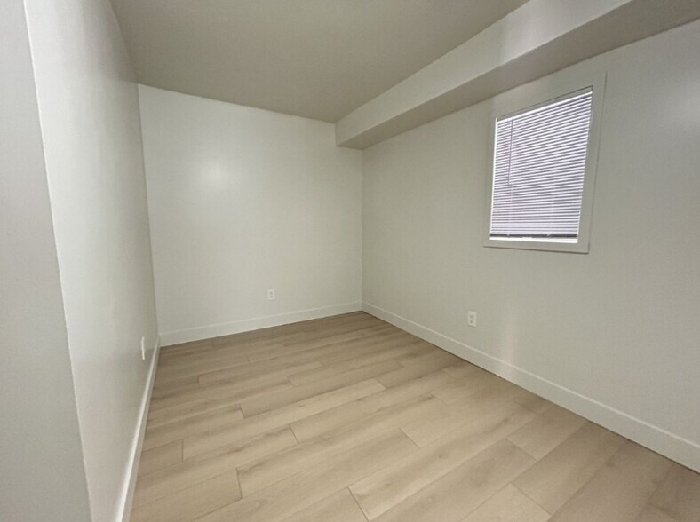 Building Photo - 8583 S 40 E