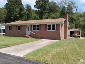 Building Photo - Brick Ranch in Oxford Heights Subdivision