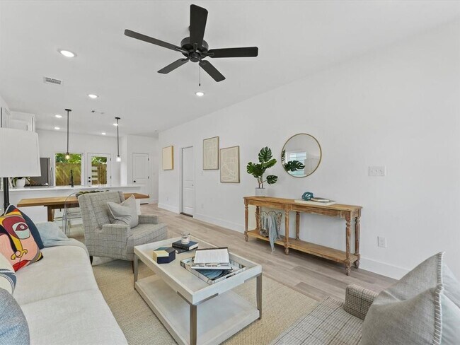 Building Photo - 1448 Dewalt St