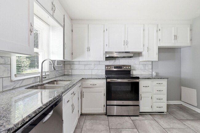 Building Photo - 2602 NW 86th St