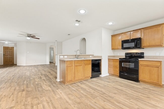 Building Photo - 556 Winbridge Ln